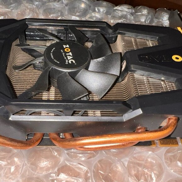 ZOTAC - GeForce GTX 560 Gaming Graphic Video Card -Untested- - Picture 3 of 7